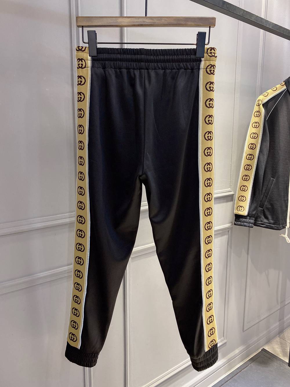 Gvc*1 suit